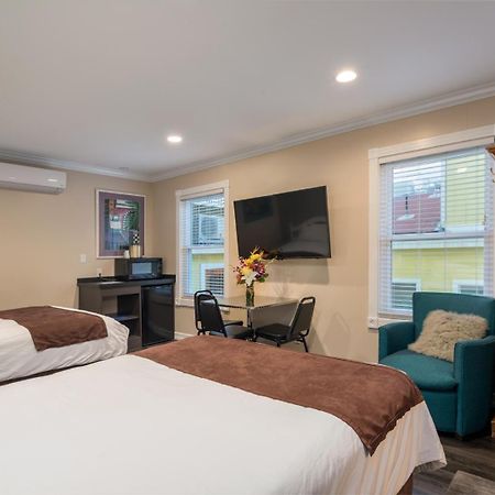 Glenmore Plaza Hotel 阿瓦隆 外观 照片