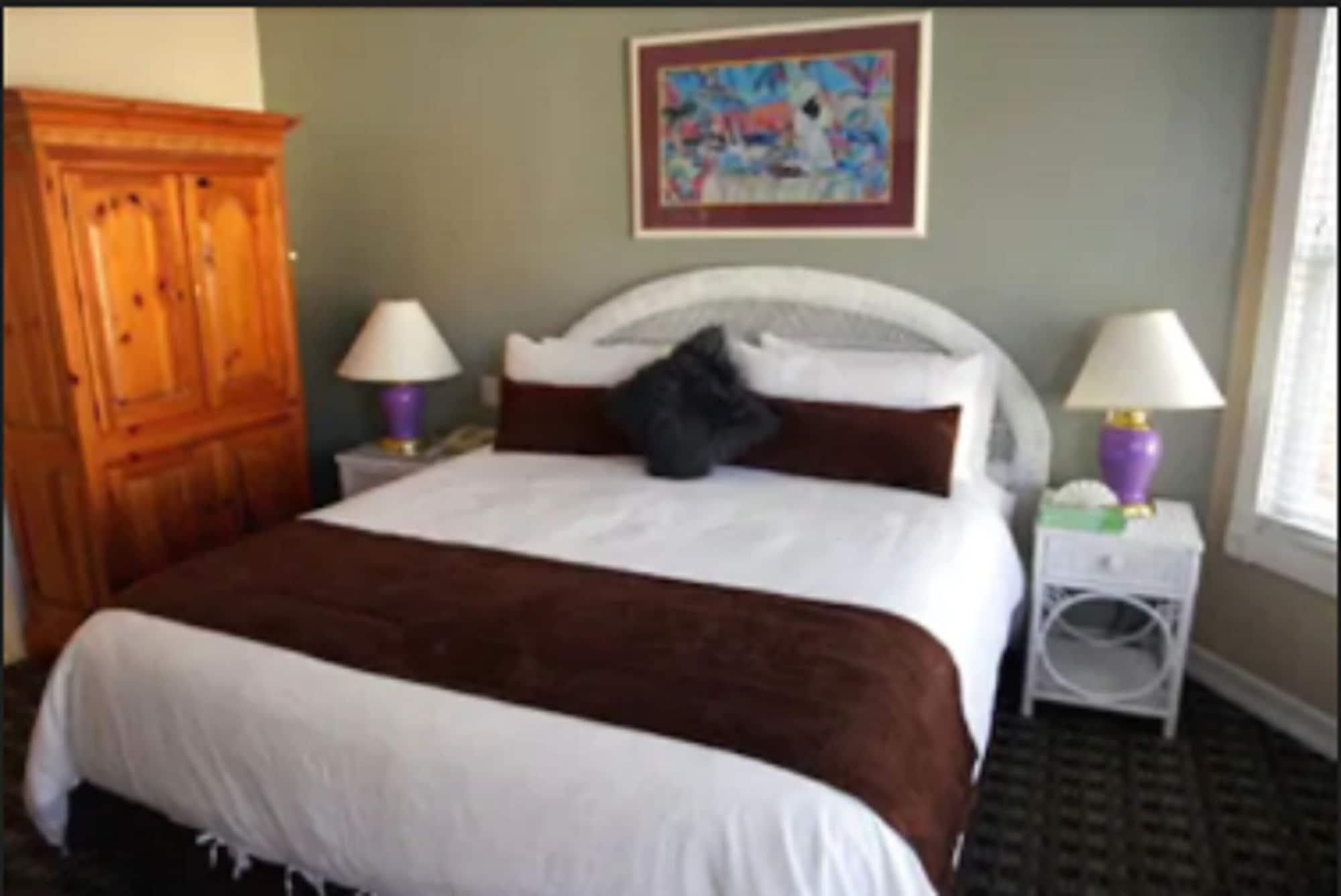 Glenmore Plaza Hotel 阿瓦隆 外观 照片