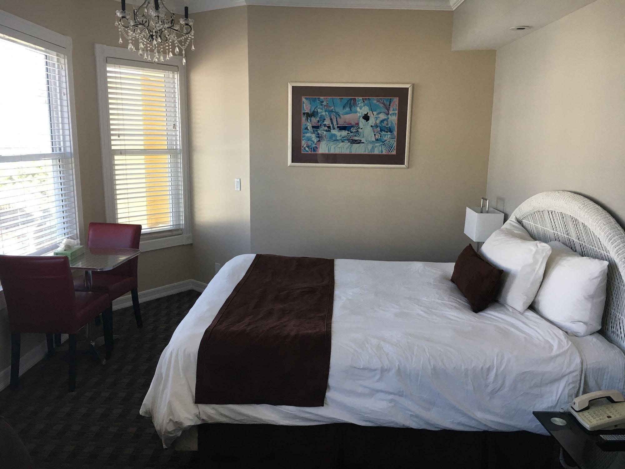 Glenmore Plaza Hotel 阿瓦隆 外观 照片