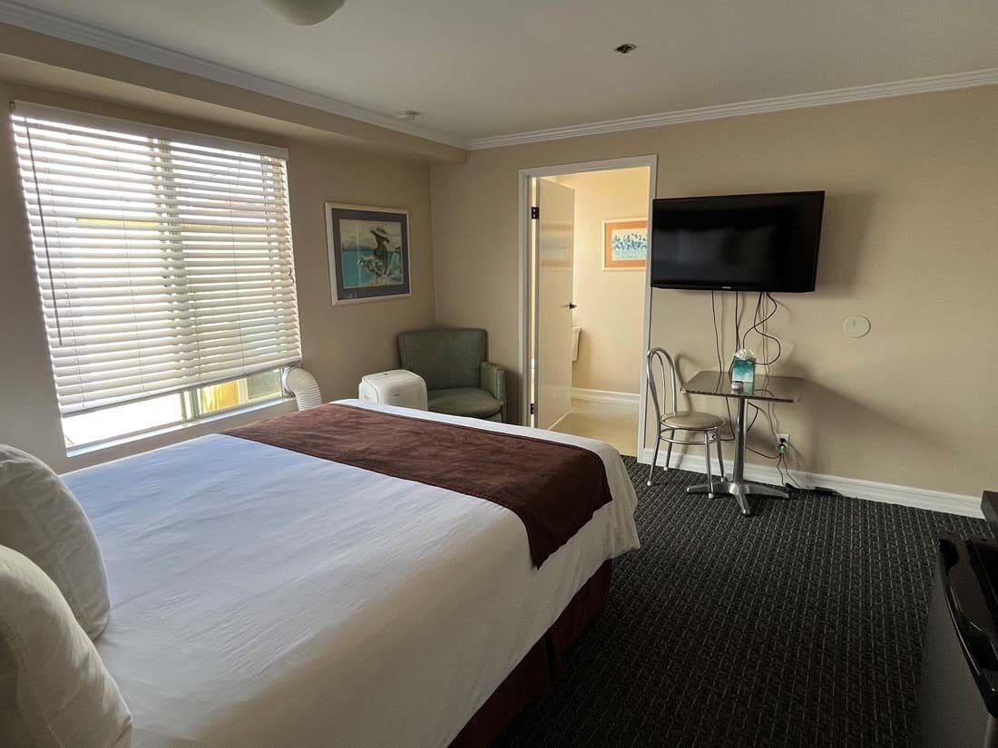 Glenmore Plaza Hotel 阿瓦隆 外观 照片