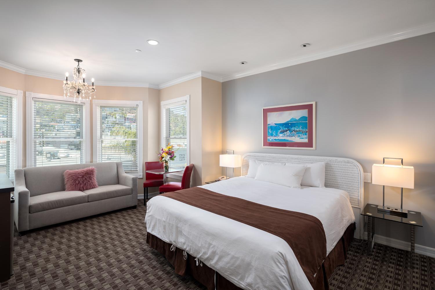 Glenmore Plaza Hotel 阿瓦隆 外观 照片