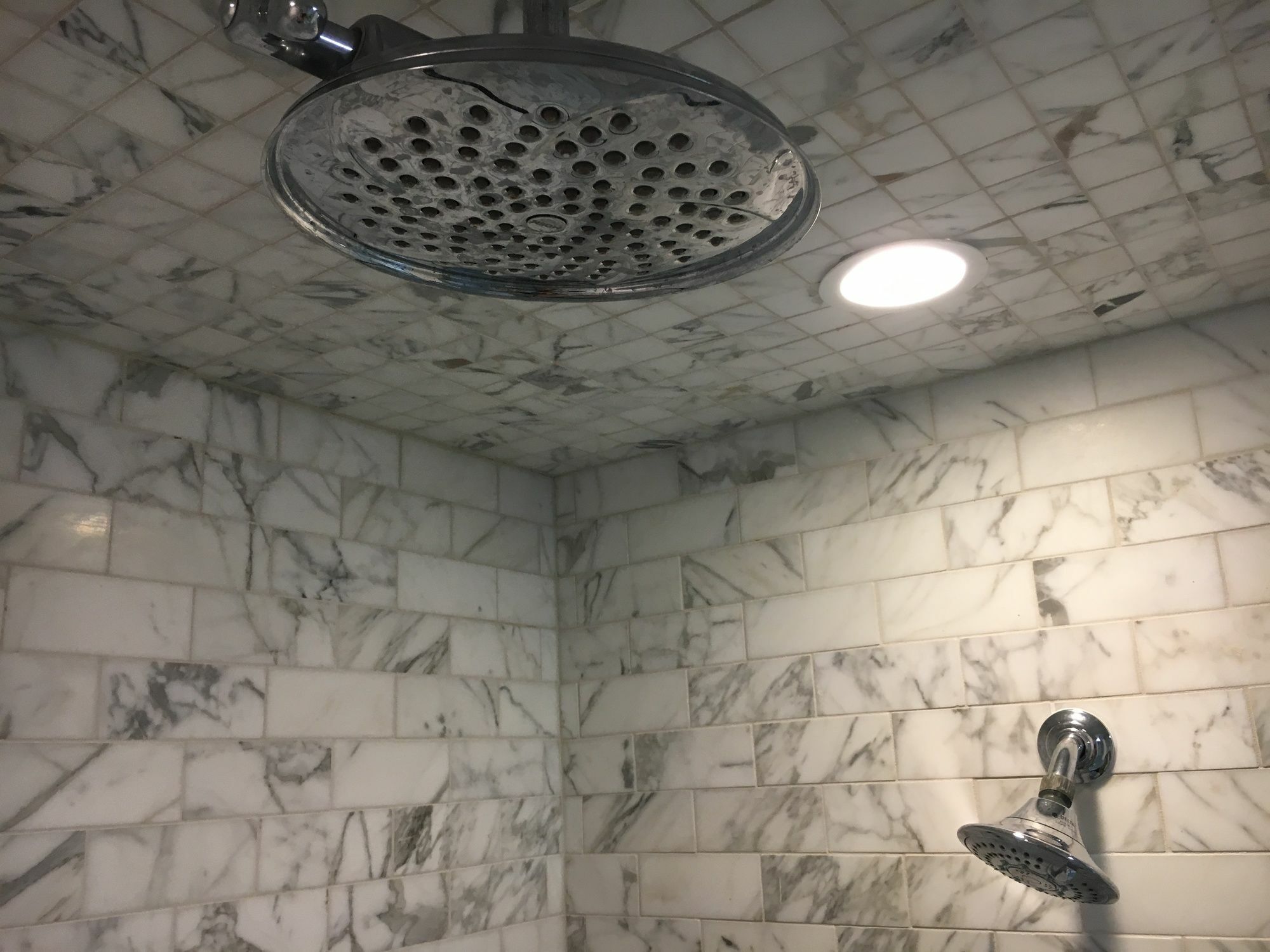 Glenmore Plaza Hotel 阿瓦隆 外观 照片